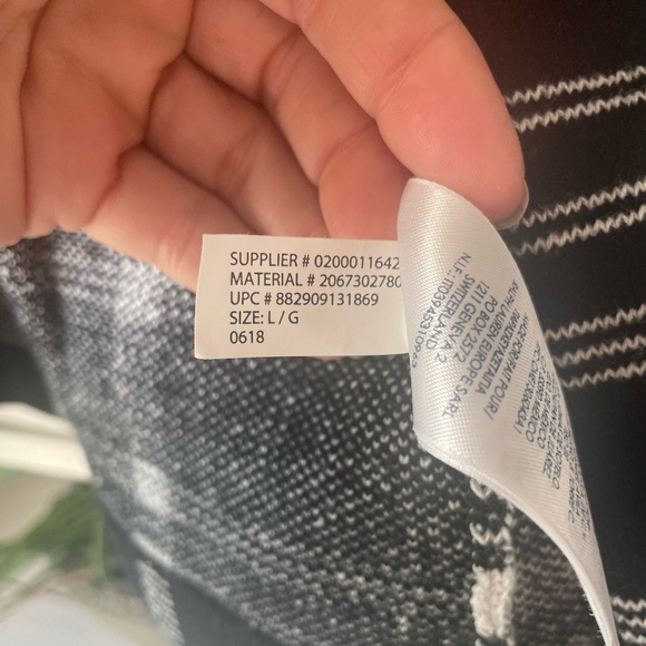 WOMENS CHAPS BLACK AND WHITE SWEATER JACKET SIZE LARGE - Picture 7 of 10